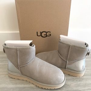 Ugg classic mini ll metallic size 8 gray